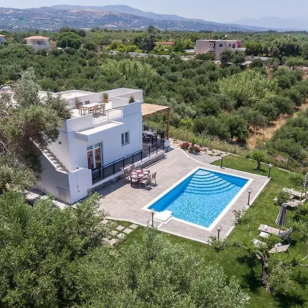 Guinevere-with Private Pool * Pangalochori