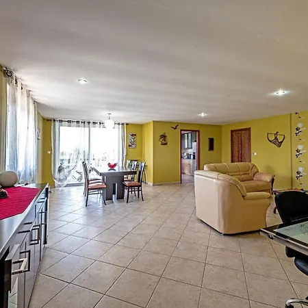 Guinevere-with Private Pool * Pangalochori